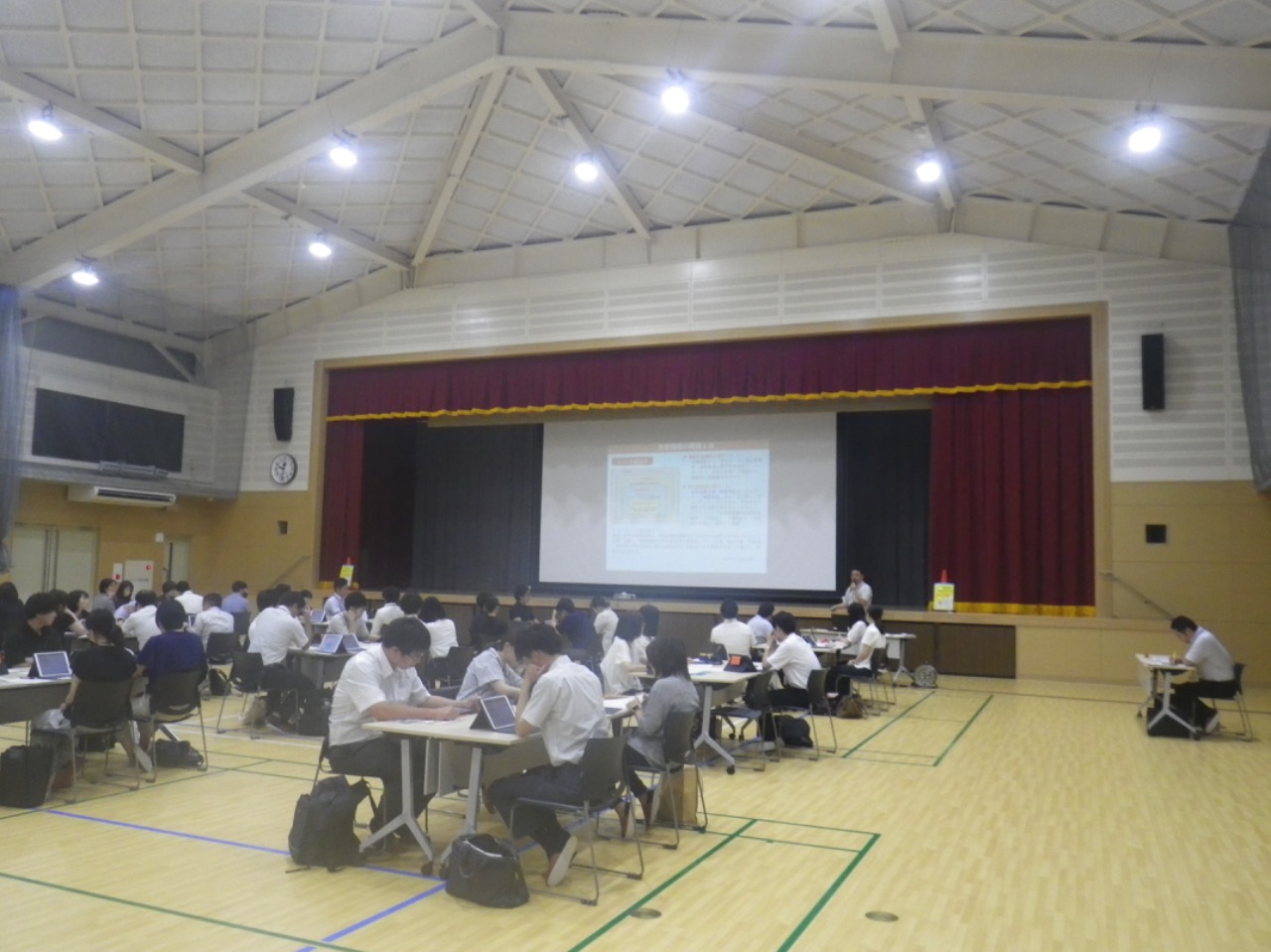 令和7年度第6回中堅教諭等資質向上研修「生徒指導/社会教育/教育実践2」を開催しました  令和7年度第6回中堅教諭等資質向上研修「生徒指導/社会教育/教育実践2」を開催しました