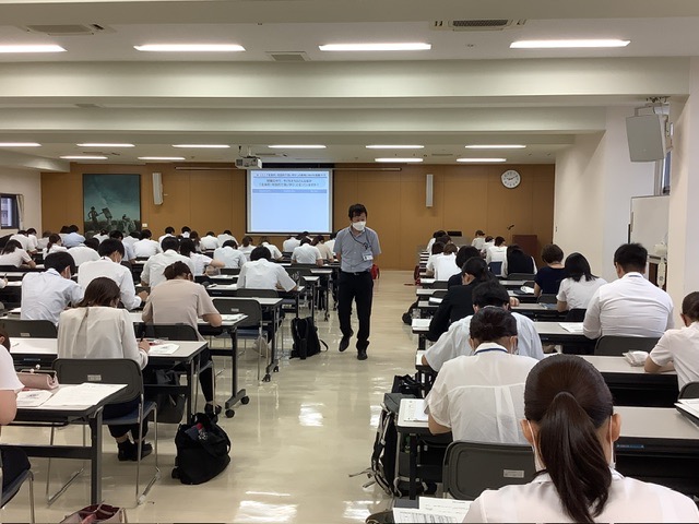 令和５年度初任者研修に係る校外研修「教科等指導応用／特別支援教育２／学級経営２」を開催しました